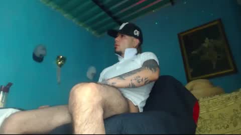 phlilloyhighclouds online show from December 31, 9:42 am