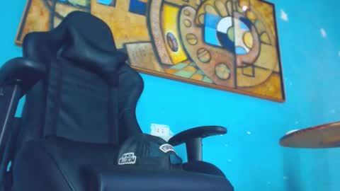 phlilloyhighclouds online show from January 12, 2:21 pm