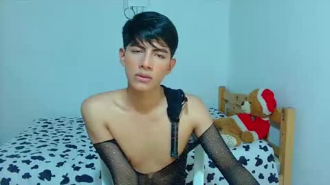 phuwin online show from June 13, 6:11 am