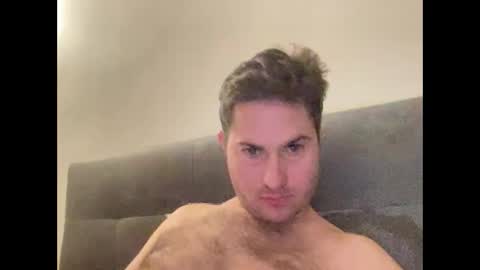 Snapshot of pierrot462900 chatting on February 22, 6:06 am pierrot462900 online show from February 22, 6:06 am