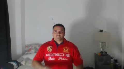 Snapshot of pikoro_gomez chatting on January 10, 1:10 am pikoro_gomez online show from January 10, 1:10 am