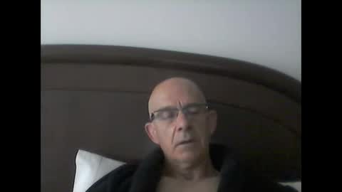 pikuz47 online show from March 18, 7:44 am