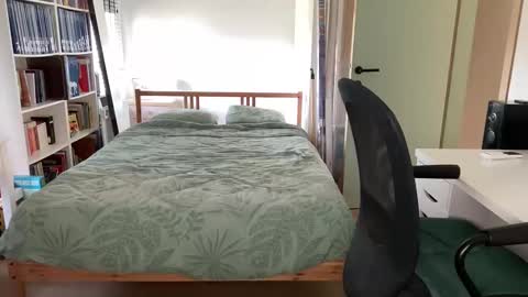 pilou online show from March 4, 12:34 pm