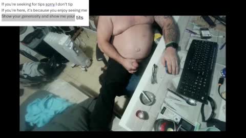 pini_z online show from December 31, 7:07 pm