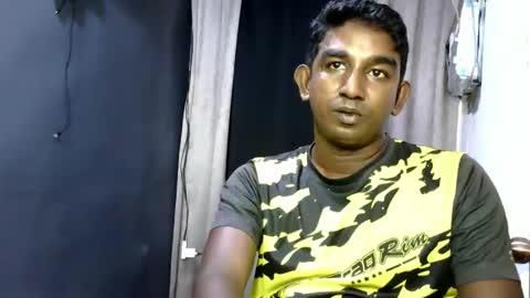 rayvienn online show from April 26, 2:14 pm