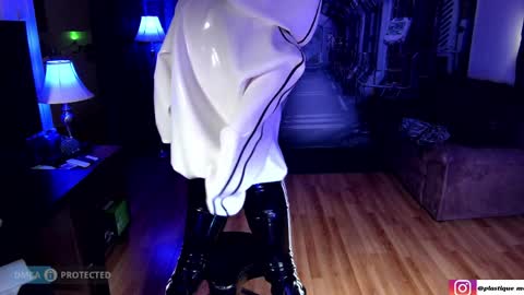 plasticme online show from April 4, 5:32 pm