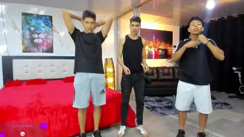   online show from March 22, 11:21 pm