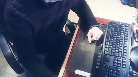 littlenounours online show from February 10, 8:19 am