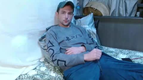 Kyle online show from February 17, 9:30 pm