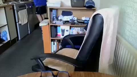 poshman65 online show from December 22, 12:24 pm