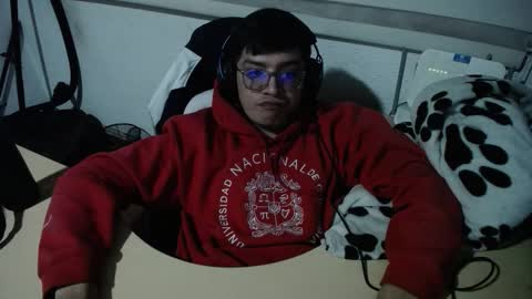 powerfulzeus2 online show from September 19, 3:29 am