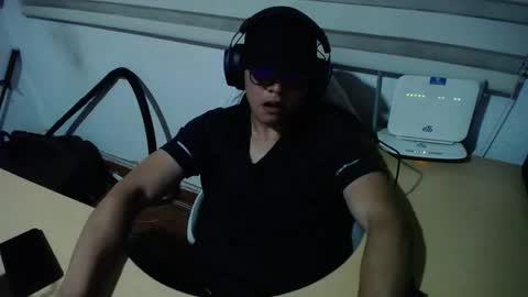 powerfulzeus2 online show from October 8, 2:27 am