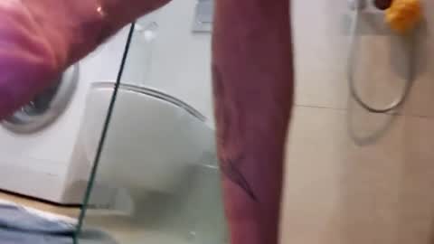 Snapshot of powermute22 chatting on September 29, 7:18 am Big Dick online show from September 29, 7:18 am