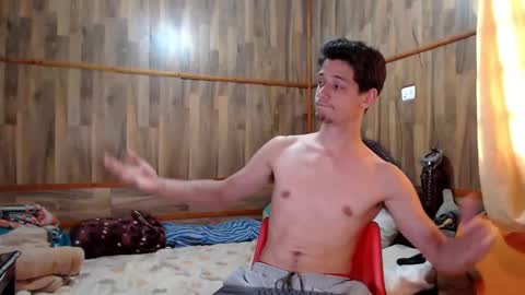 chris independent  online show from December 17, 9:21 pm