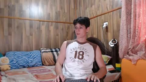 Snapshot of powertwinky chatting on February 15, 8:34 pm chris independent  online show from February 15, 8:34 pm