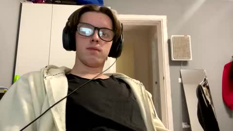 Pretty boy online show from January 11, 1:59 pm
