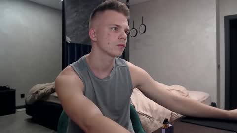 Justin online show from November 7, 4:27 am