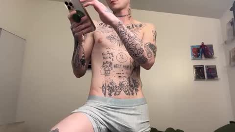 pretty boy online show from February 26, 5:31 am