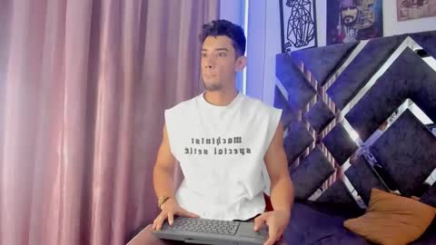 prince_arthur77 online show from October 1, 1:37 pm