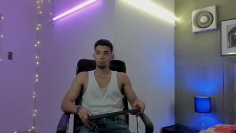 prince_arthur77 online show from December 11, 1:00 pm