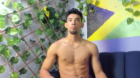 prince_arthur77 online show from October 2, 1:48 pm