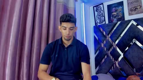 prince_arthur77 online show from September 25, 1:10 pm