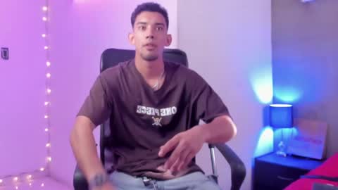 prince_arthur77 online show from January 12, 12:55 pm