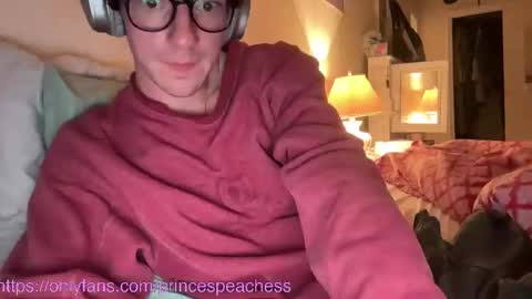 Peaches online show from November 9, 2:48 am