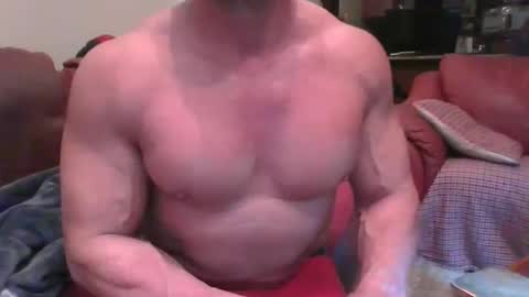 MUSCLEGOD online show from March 10, 9:40 pm