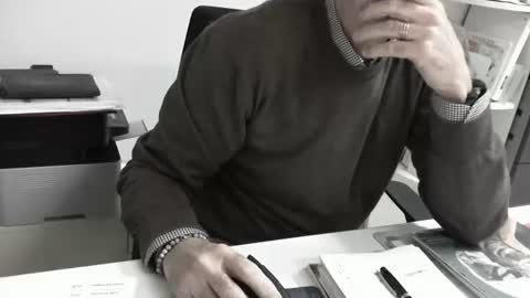 mature hairy guy online show from April 22, 4:12 pm