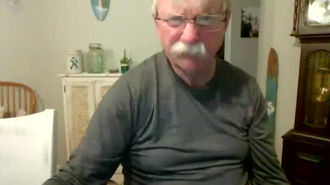 purpleshroom online show from January 25, 5:07 am