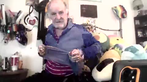 Mark online show from May 1, 3:03 pm