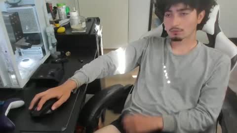 qwert4206 online show from April 8, 12:00 am