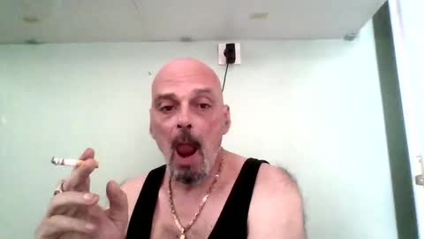 qwertyuiop22348015 online show from May 13, 12:35 pm