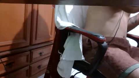 r459ut1n online show from April 18, 8:53 pm