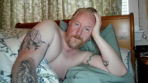 Snapshot of r_o_h_a_n chatting on September 30, 8:08 am r_o_h_a_n online show from September 30, 8:08 am