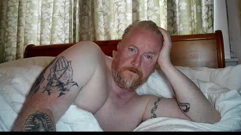 Snapshot of r_o_h_a_n chatting on September 11, 8:24 am r_o_h_a_n online show from September 11, 8:24 am