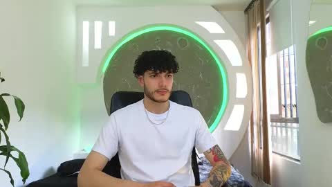 R A F A E L online show from October 3, 9:09 pm