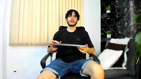 R A F A E L online show from November 7, 9:18 pm