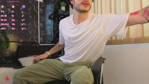 R A F A E L online show from April 7, 8:31 pm