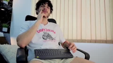 R A F A E L online show from December 15, 9:23 pm