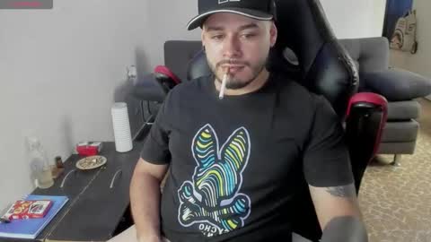 ragnar_lothbrok77 online show from January 16, 8:33 pm