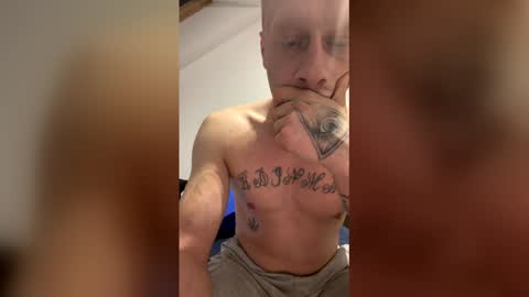 rainreedheeell online show from April 25, 11:02 pm