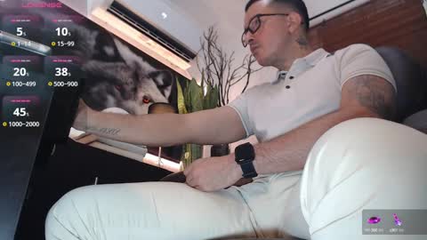 Snapshot of randylukehot chatting on January 5, 7:49 pm randylukehot online show from January 5, 7:49 pm