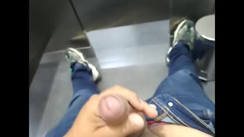 ray_rey1210 online show from March 31, 2:52 pm