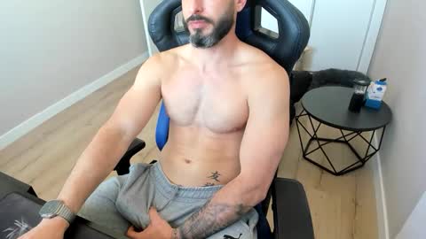 raysexparty online show from April 5, 11:50 am