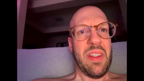 HugeSecret online show from June 6, 1:55 am