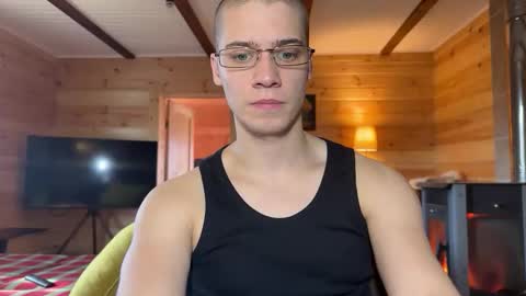 AliceEve online show from April 1, 10:50 am