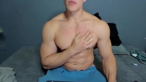 twitter REECET26 instagram RECCETAYLOR online show from January 7, 12:37 am