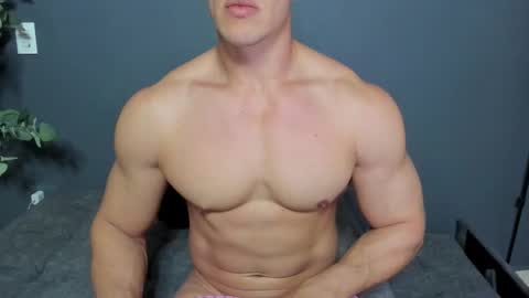 twitter REECET26 instagram RECCETAYLOR online show from February 15, 11:02 pm